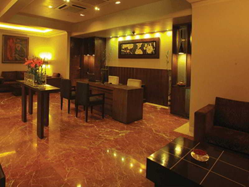 ​Justa Panchsheel Park Hotel New Delhi Exterior photo