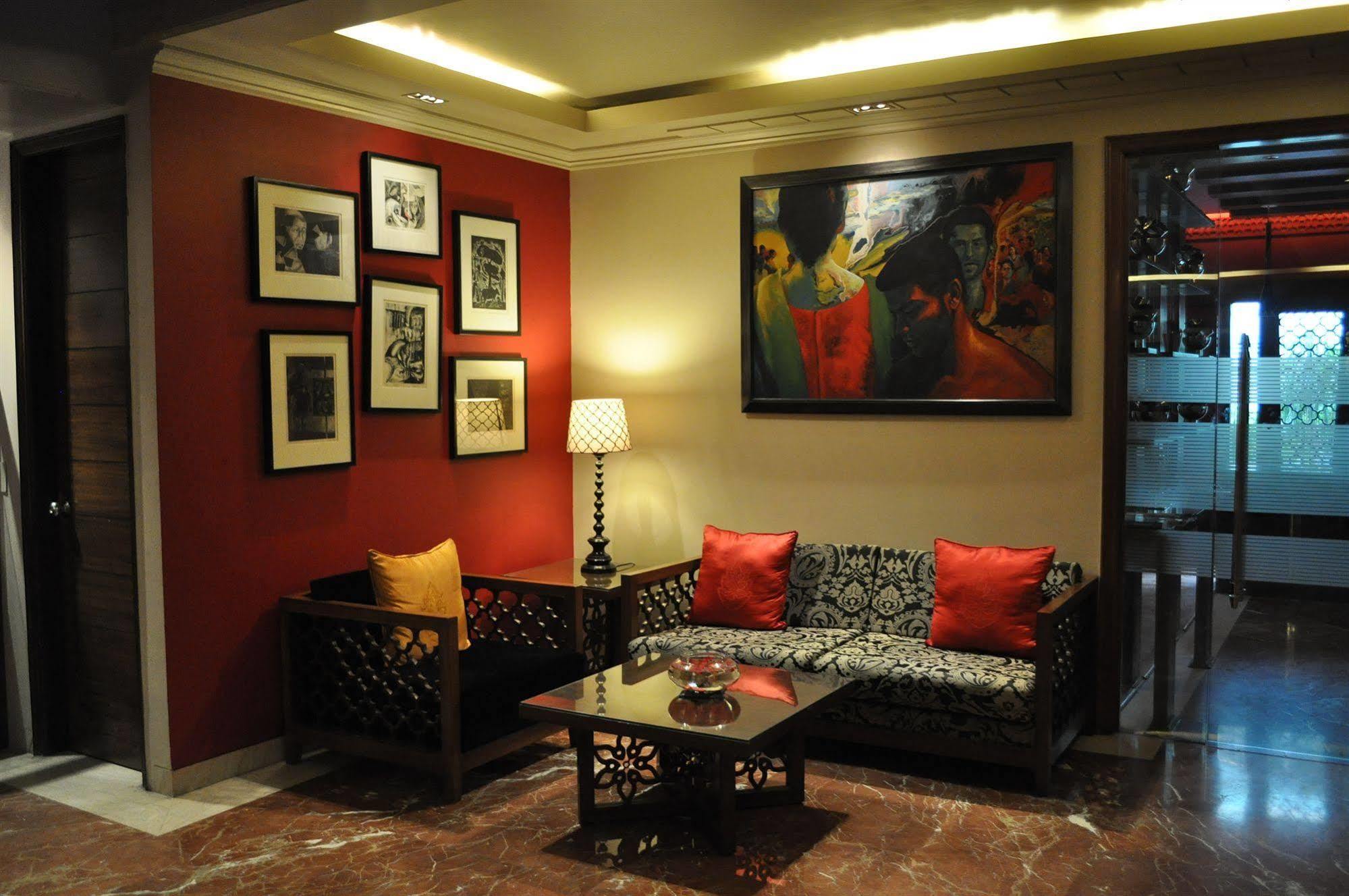 ​Justa Panchsheel Park Hotel New Delhi Exterior photo