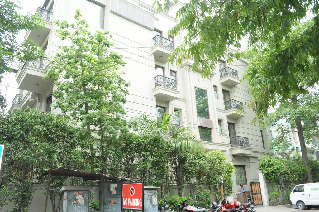 ​Justa Panchsheel Park Hotel New Delhi Exterior photo