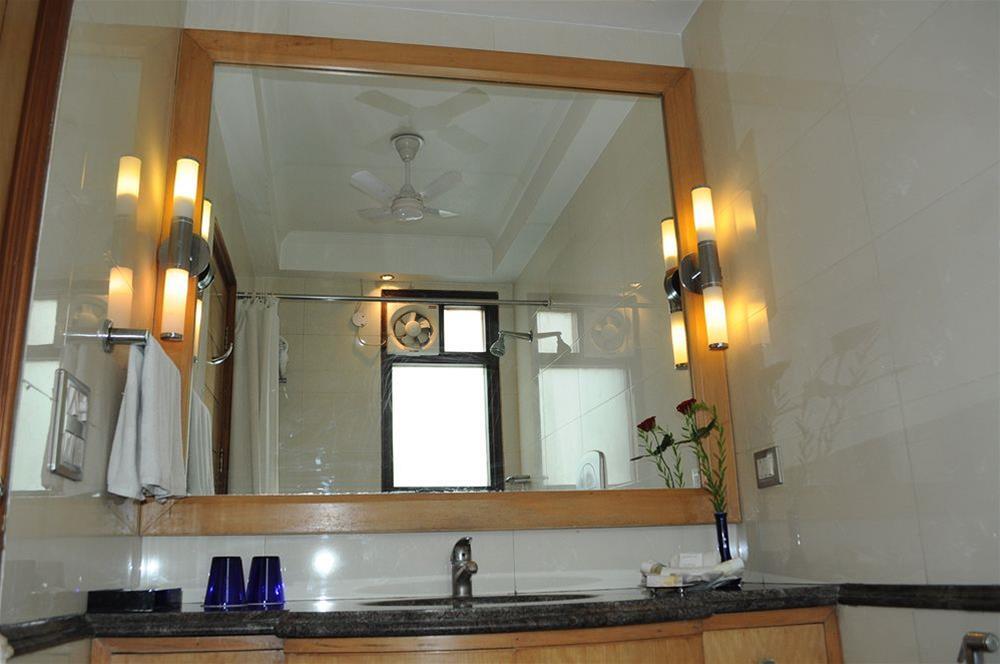 ​Justa Panchsheel Park Hotel New Delhi Exterior photo